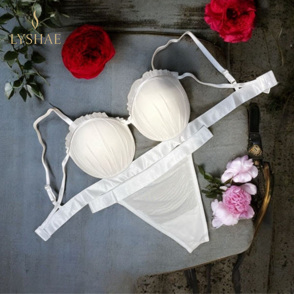 Lyshae beyaz istiridye model sütyen takım, şık iç giyim modeli, premium kadın iç çamaşırı, özel tasarım beyaz sütyen, seksi ve zarif iç giyim, Lyshae kadın iç giyim koleksiyonu